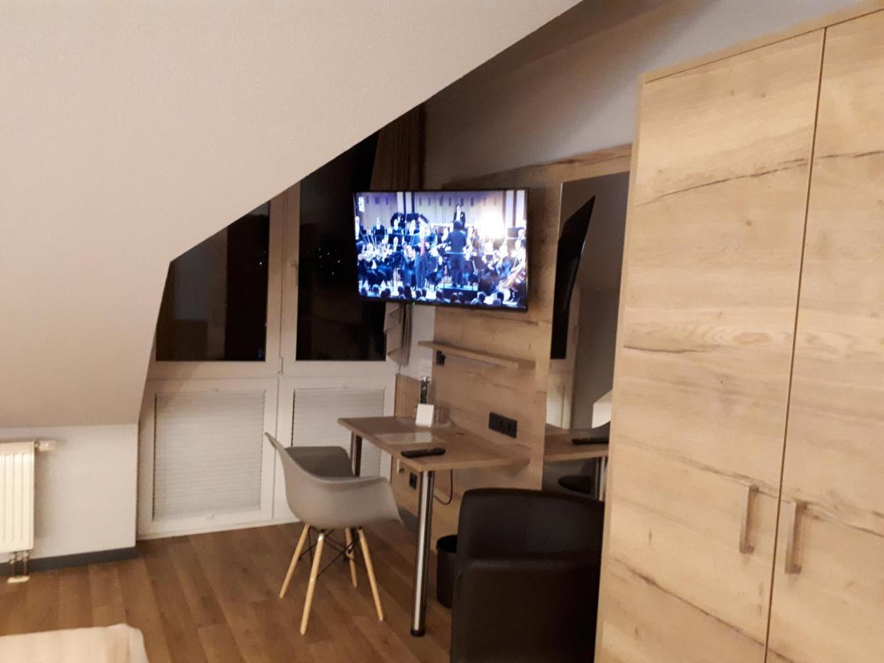 Hotel Bigger Hof - Wirtshaus Platzhirsch Am Jahnplatz ออลสเบิร์ก ภายนอก รูปภาพ