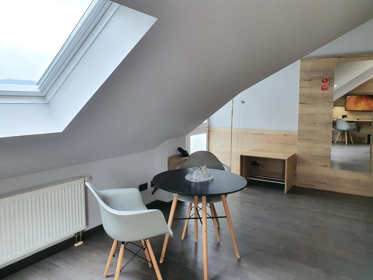 Hotel Bigger Hof - Wirtshaus Platzhirsch Am Jahnplatz ออลสเบิร์ก ภายนอก รูปภาพ