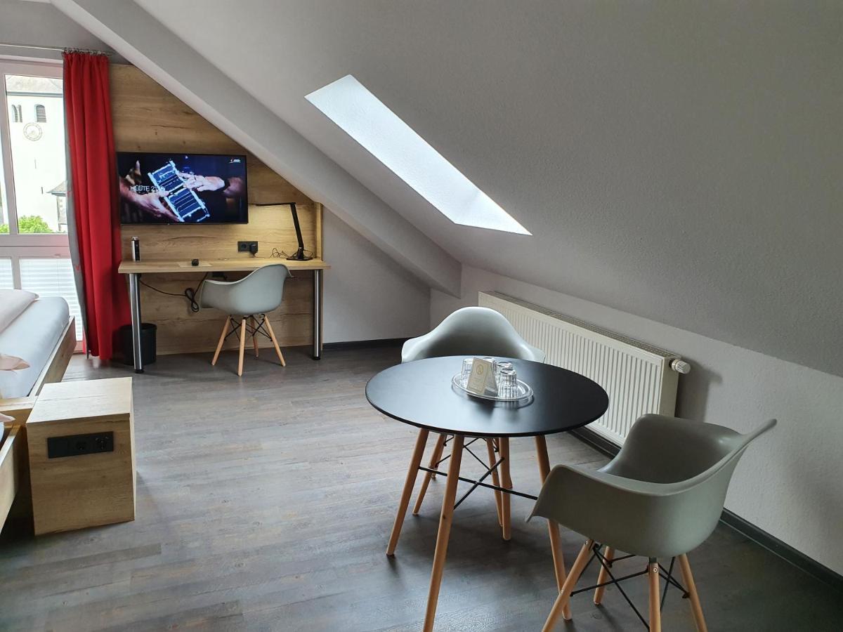 Hotel Bigger Hof - Wirtshaus Platzhirsch Am Jahnplatz ออลสเบิร์ก ภายนอก รูปภาพ